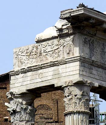 Trabeazione del tempio di Apollo in Circo