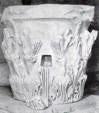 Tassello di restauro di un capitello